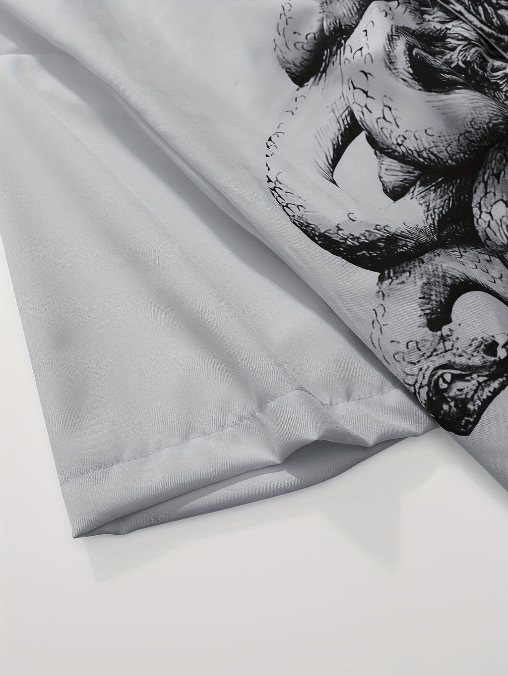MEDUSA-PRINTED SHORT SLEEVE BUTTON-UP SHIRT FOR SUMMER WEAR