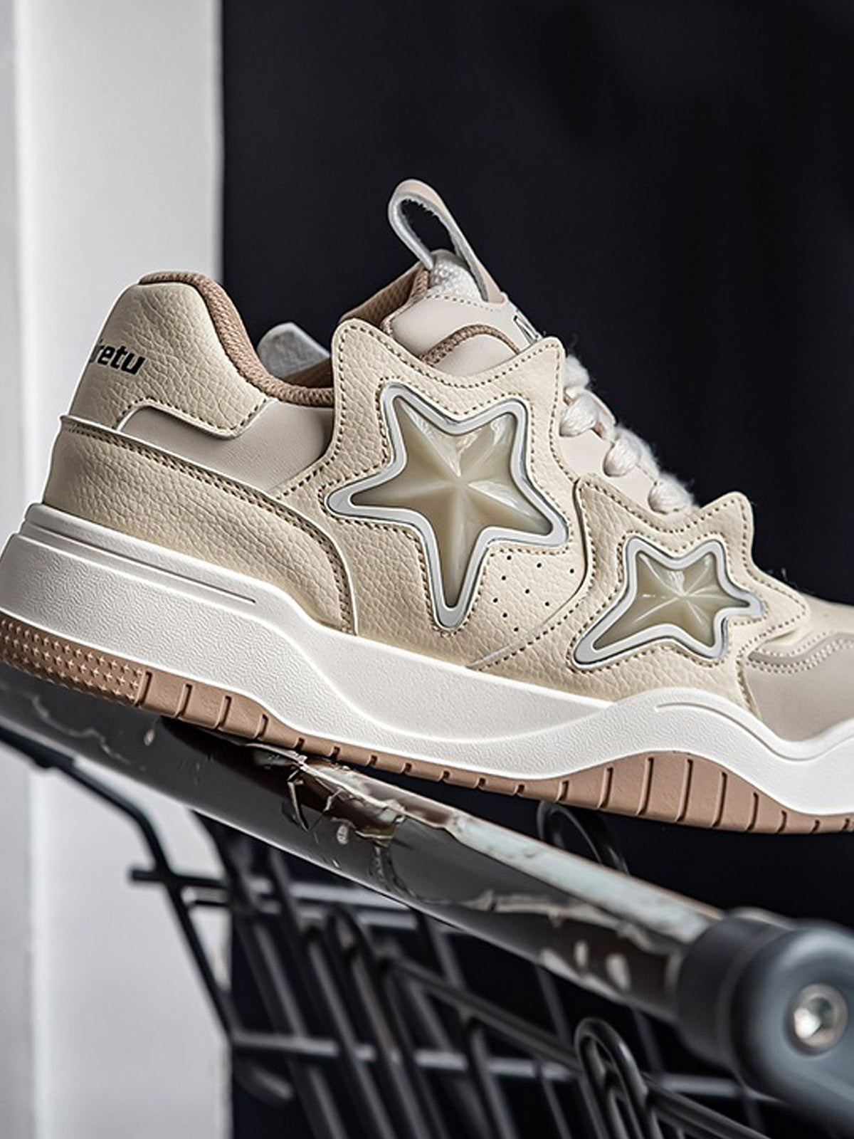 MEN’S LEATHER SHOES BLACK AND GRAY STAR-ACCENTED SNEAKERS