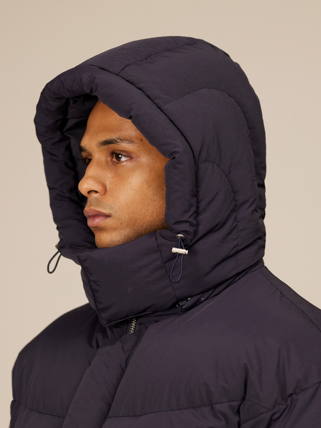 NAVY BLUE HOODED PUFFER JACKET WITH DROPPED SHOULDER DESIGN