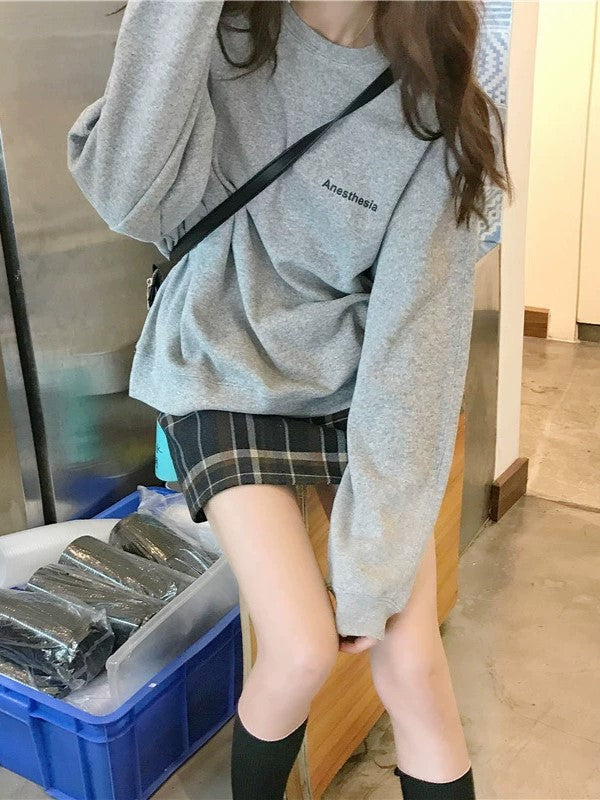 NAVY BLUE OVERSIZED SWEATSHIRT FOR ULTIMATE COMFORT AND LOOSE FIT