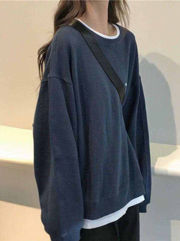 NAVY BLUE OVERSIZED SWEATSHIRT FOR ULTIMATE COMFORT AND LOOSE FIT