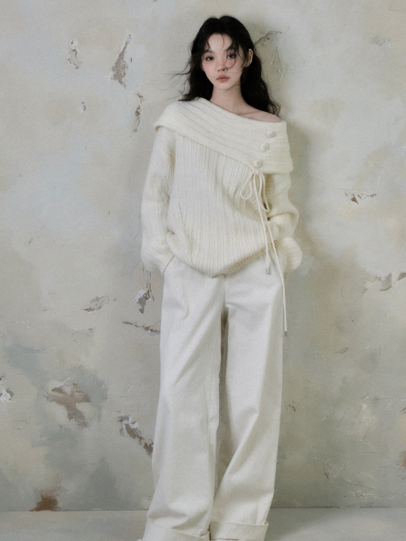 OFF-WHITE OFF-THE-SHOULDER KNIT SWEATER SHOULDER KNIT SWEATER