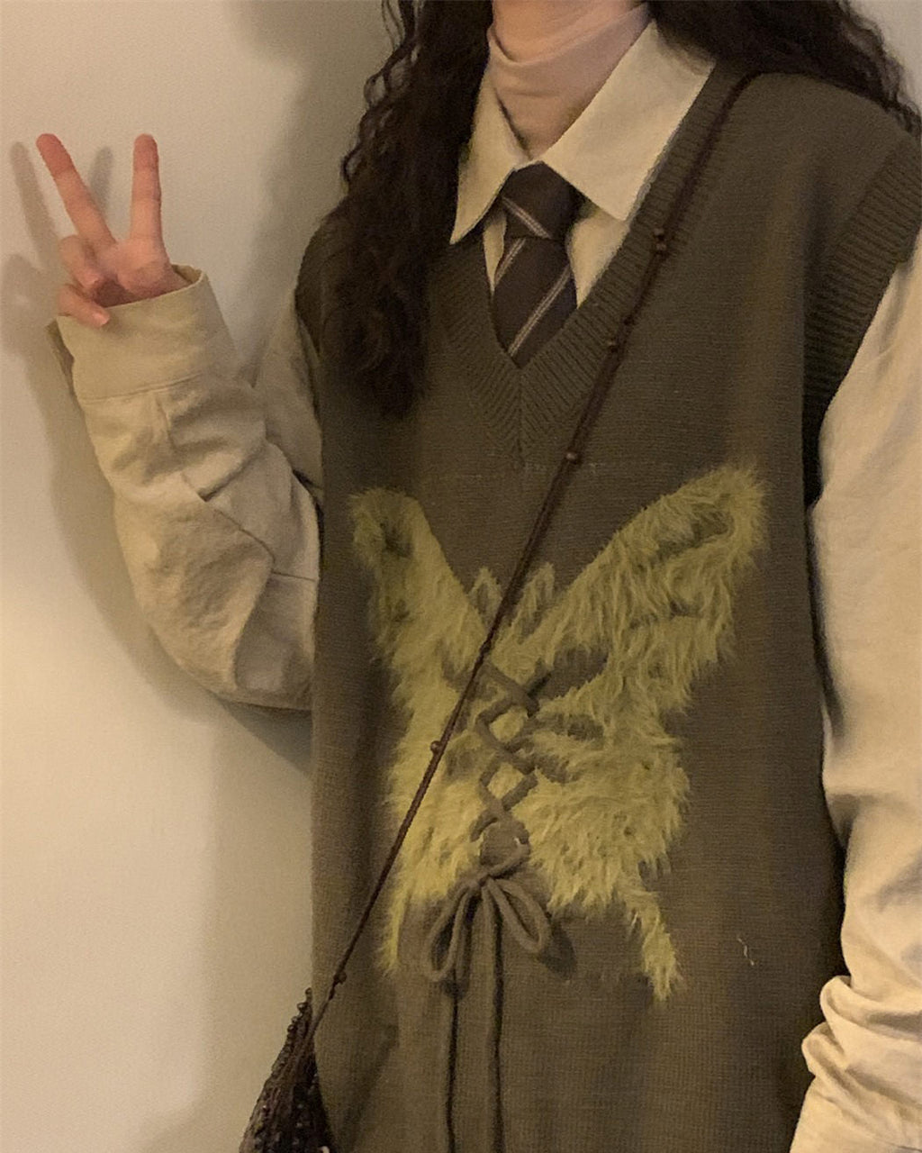 OLIVE GREEN BUTTERFLY SLEEVELESS SWEATER VEST