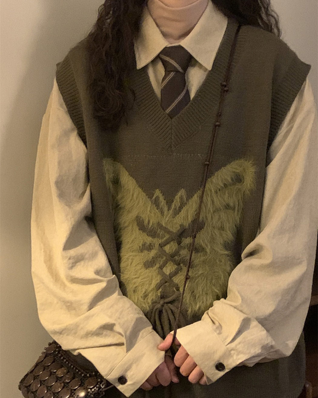 OLIVE GREEN BUTTERFLY SLEEVELESS SWEATER VEST