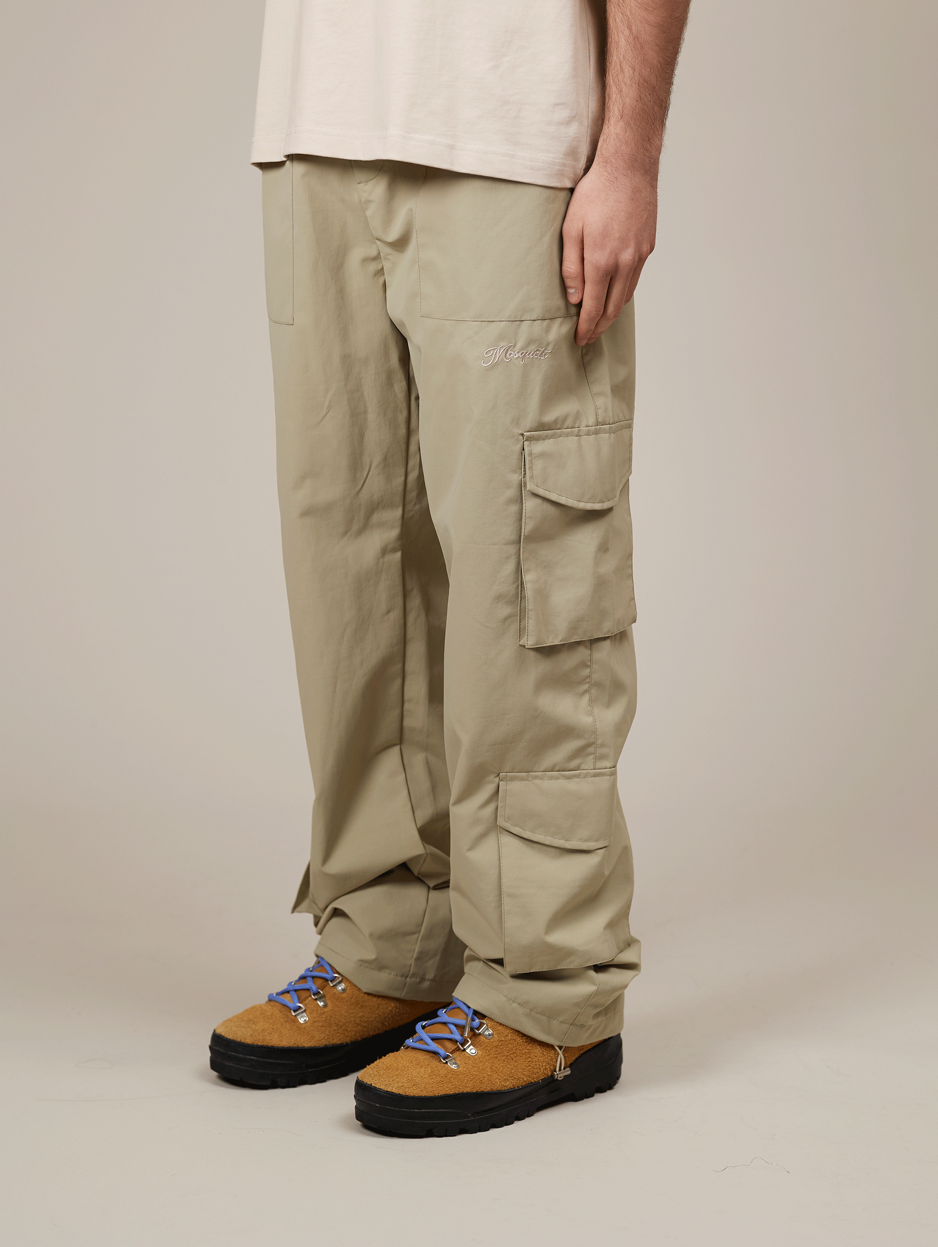 OLIVE GREEN CARGO PANTS WITH STRAIGHT CUT AND CRINKLE NYLON