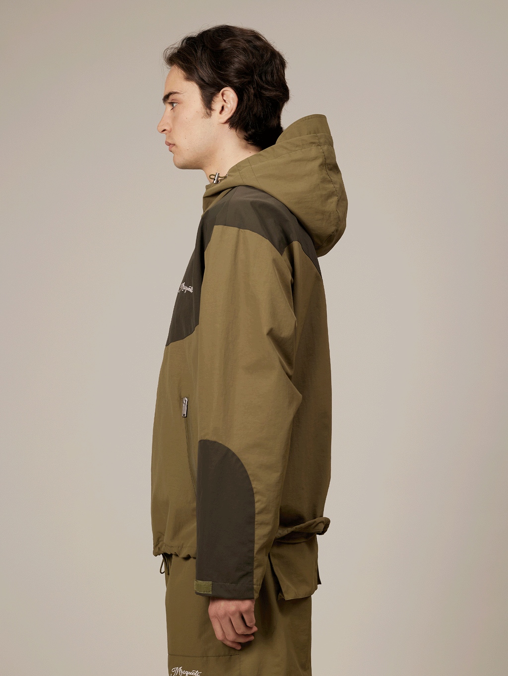 OLIVE GREEN HOODED JACKET WITH WATERPROOF WINDPROOF FEATURES
