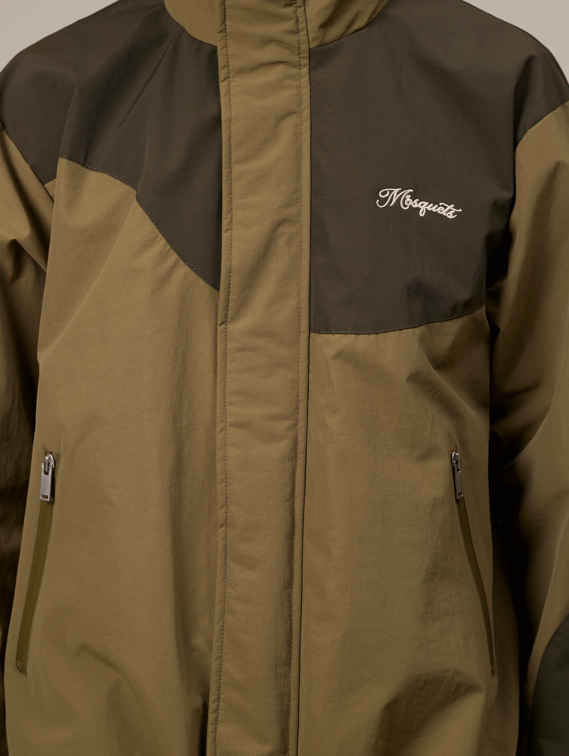 OLIVE GREEN HOODED JACKET WITH WATERPROOF WINDPROOF FEATURES