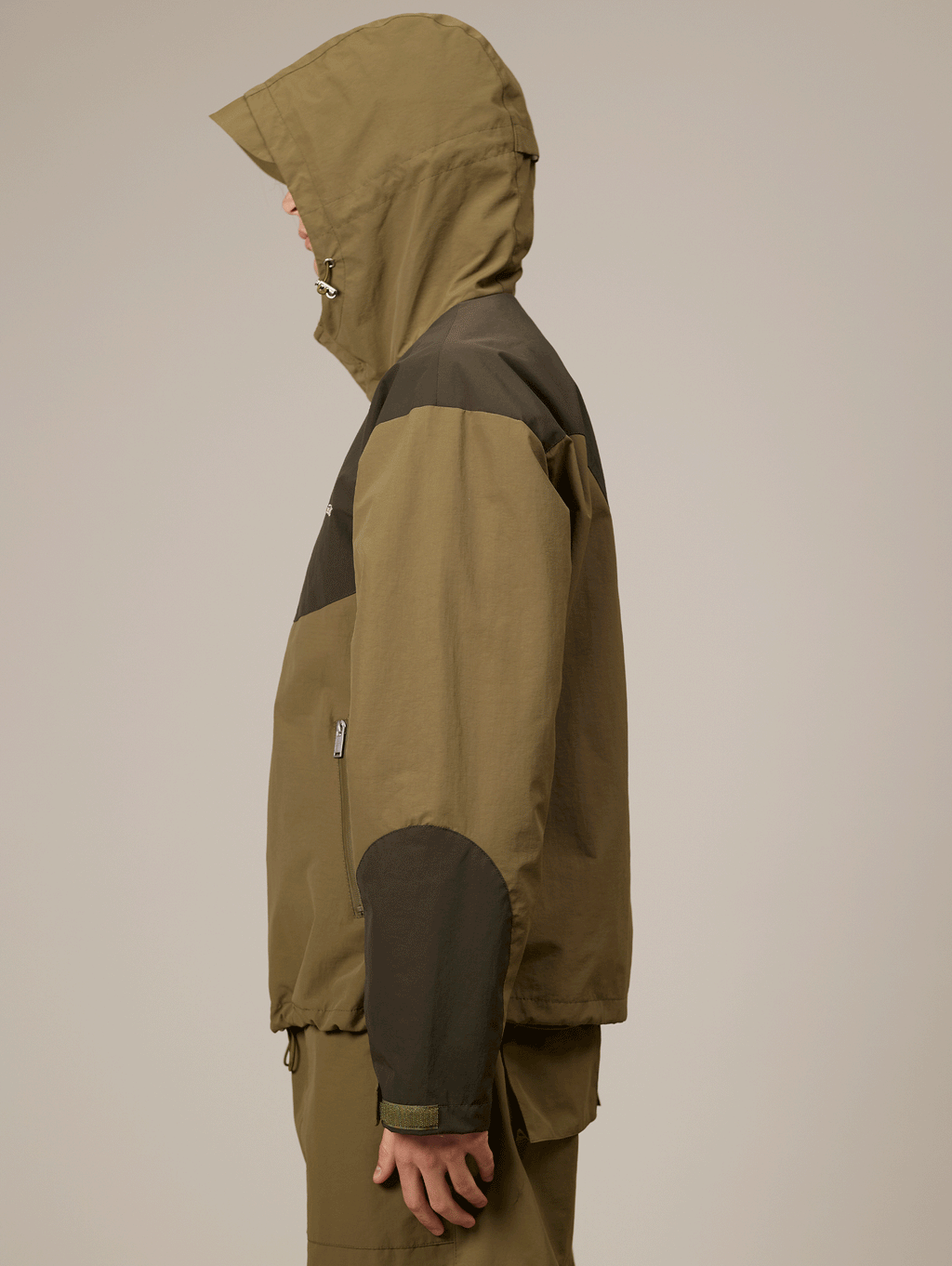 OLIVE GREEN HOODED JACKET WITH WATERPROOF WINDPROOF FEATURES