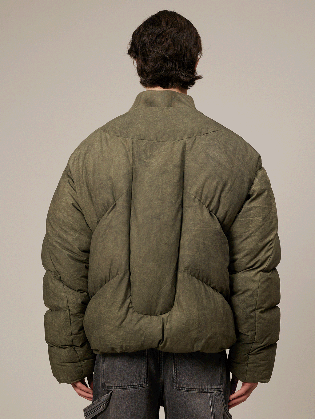 OLIVE GREEN PUFFER JACKET WITH OVERSIZED DROPPED SHOULDER DESIGN