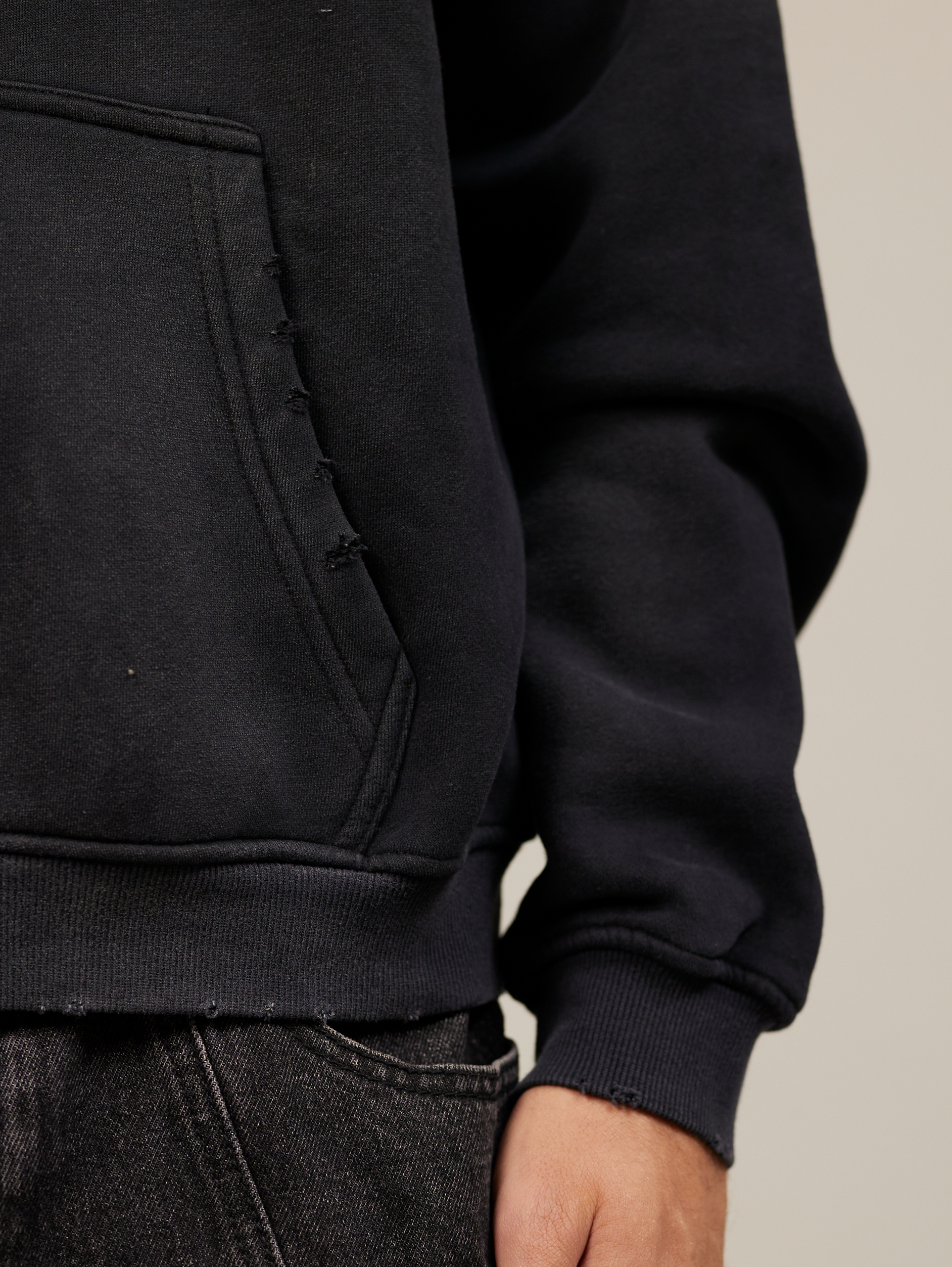 OVERSIZED BLACK COTTON LOOPBACK HOODIE WITH HORSE GRAPHIC