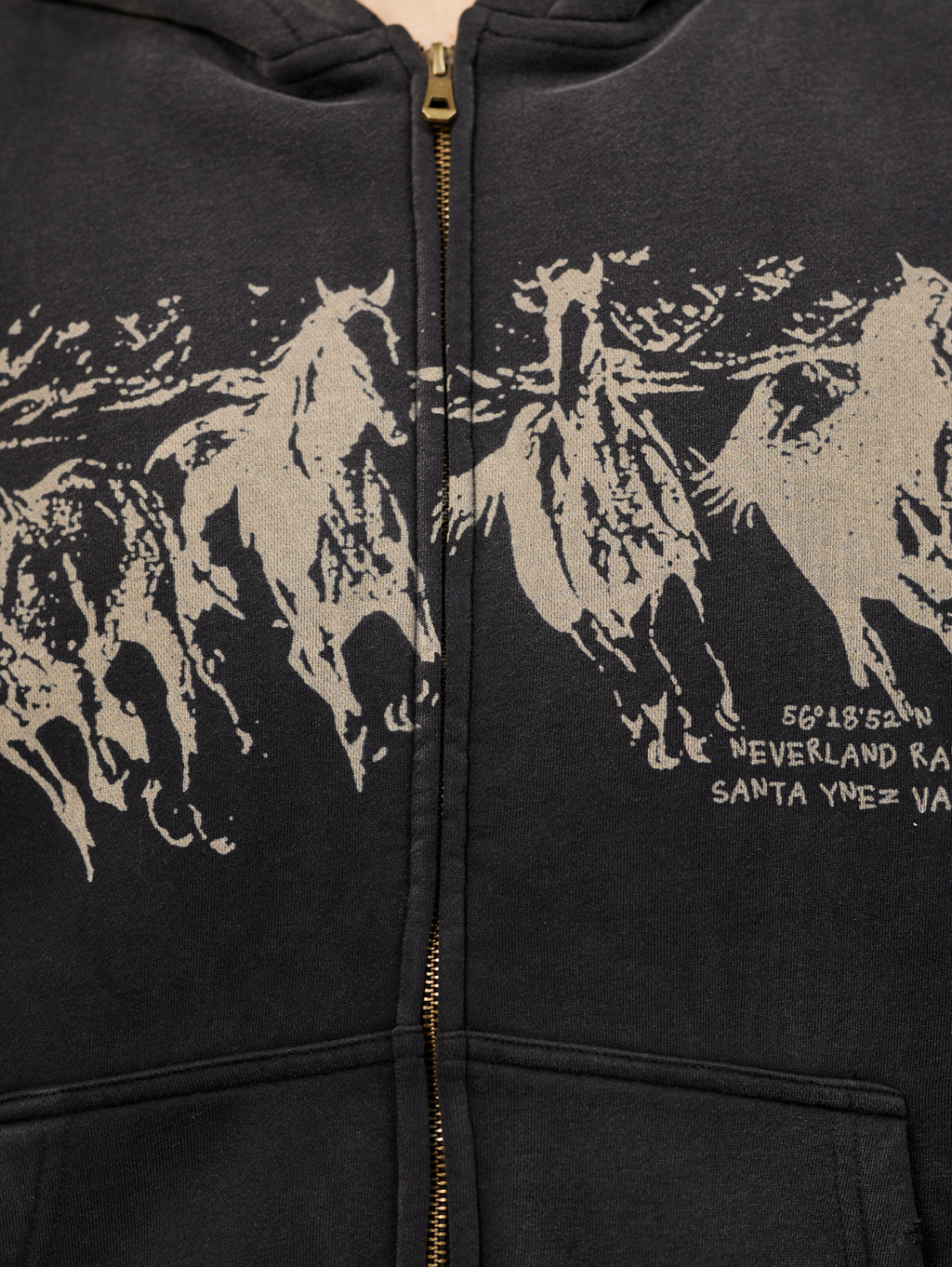 OVERSIZED BLACK COTTON LOOPBACK HOODIE WITH HORSE GRAPHIC