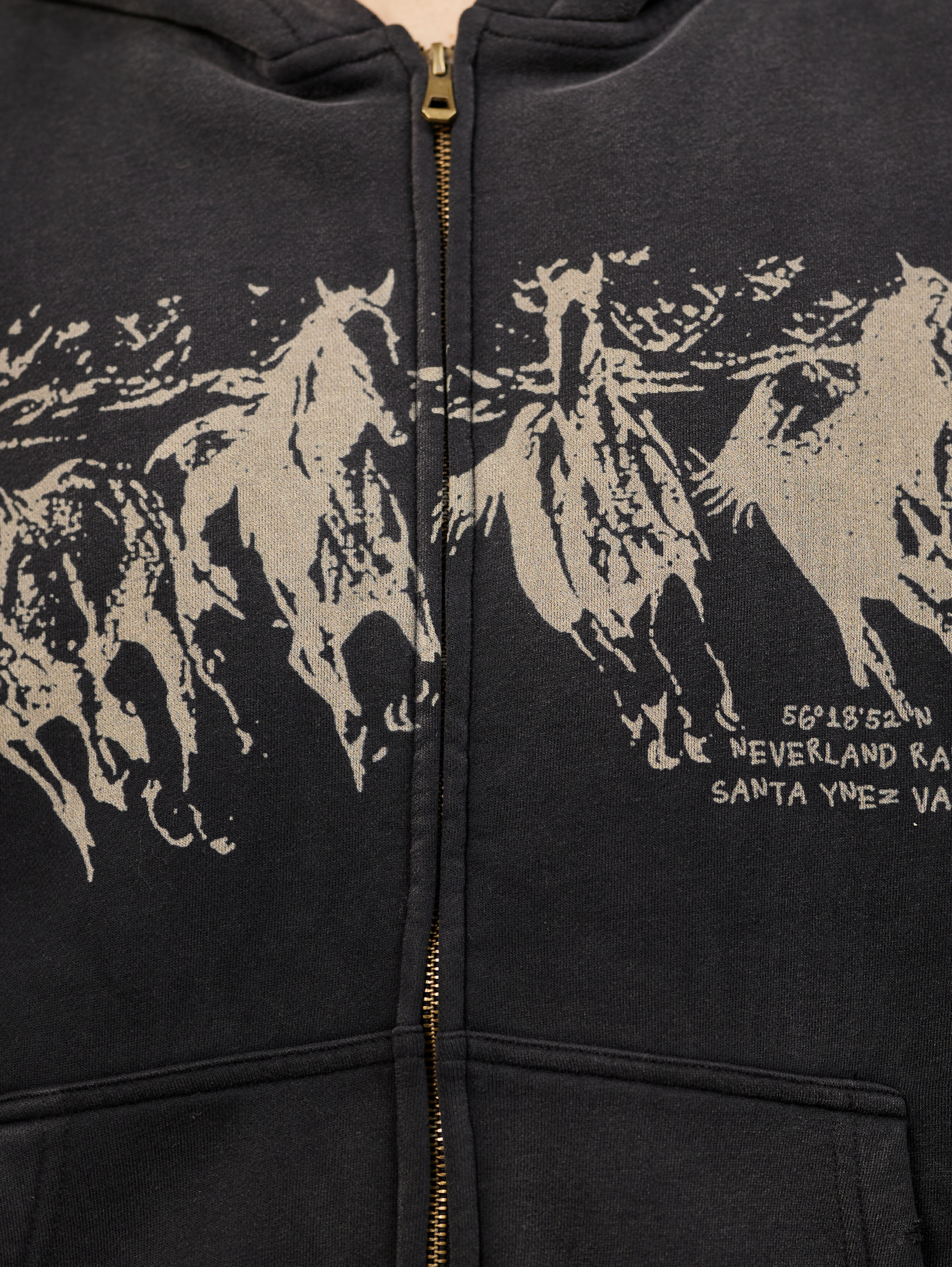 OVERSIZED BLACK COTTON LOOPBACK HOODIE WITH HORSE GRAPHIC