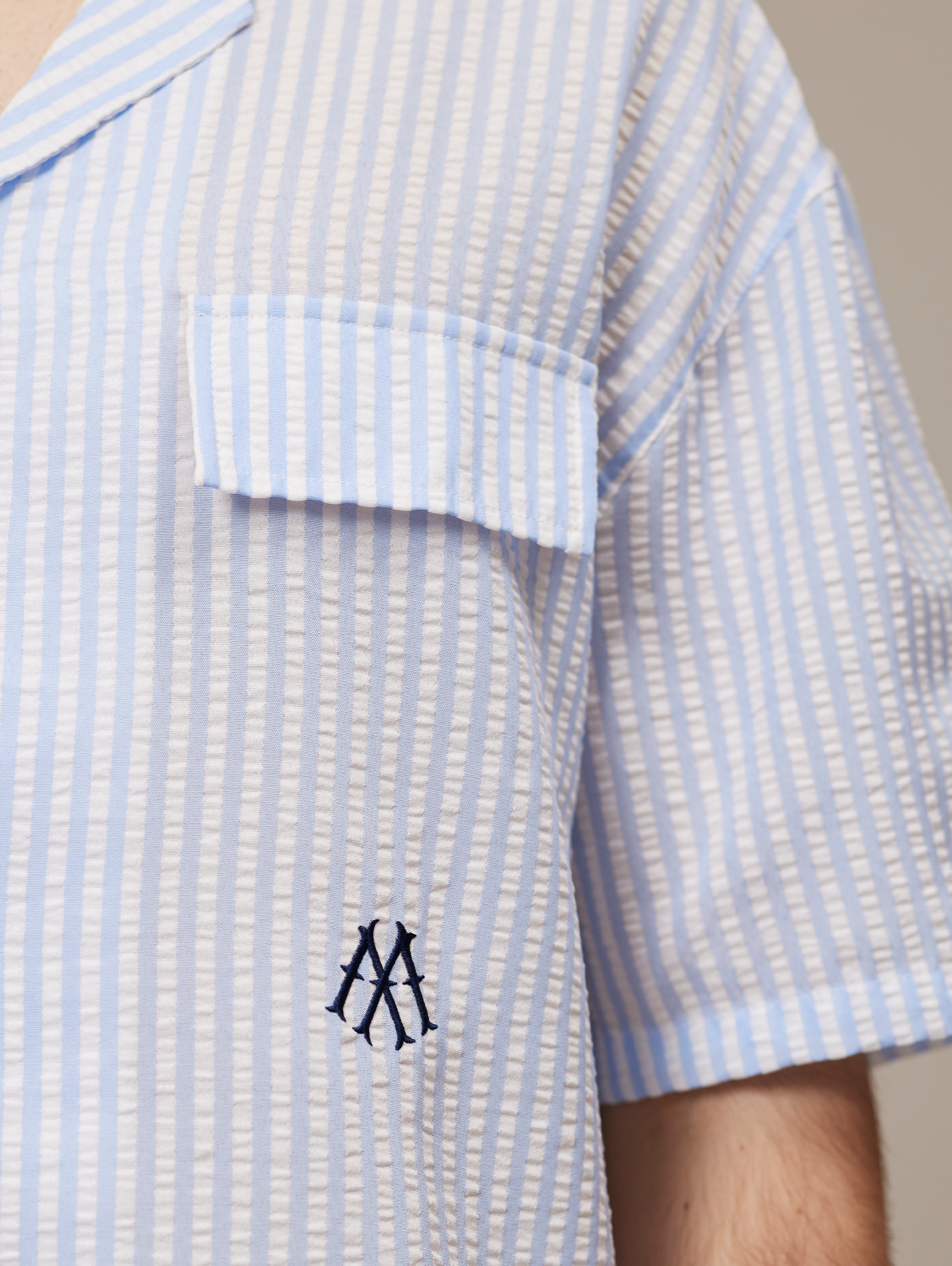 OVERSIZED BLUE AND WHITE STRIPED SHIRT WITH DROPPED SHOULDERS