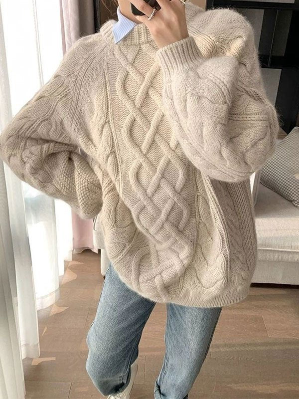 OVERSIZED CABLE KNIT JUMPER IN CLASSIC DESIGN