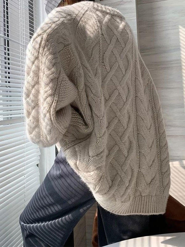 OVERSIZED CABLE-KNIT SWEATER WITH CASUAL LOOSE FIT