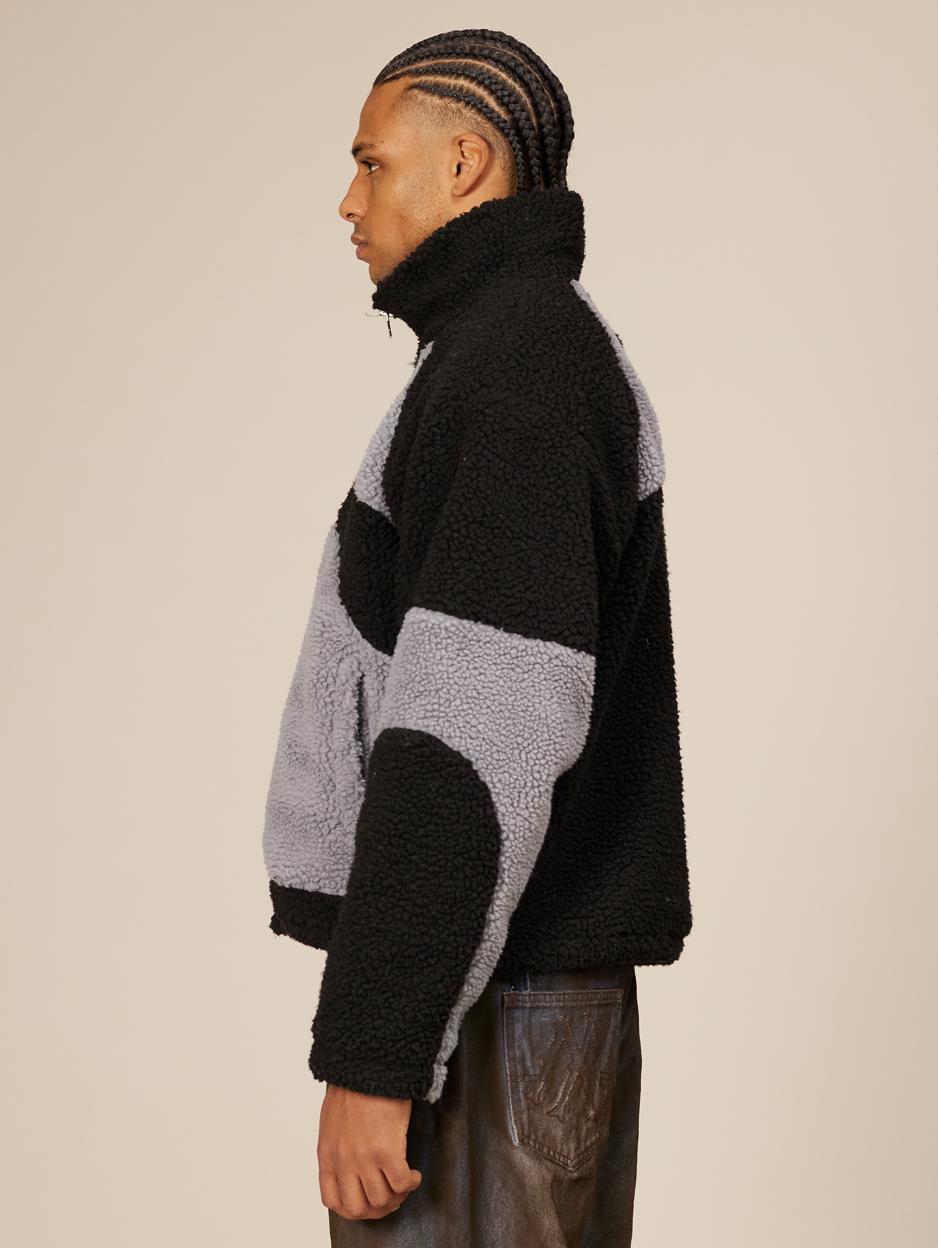 OVERSIZED DROPPED SHOULDER FLEECE JACKET IN BLACK AND GRAY