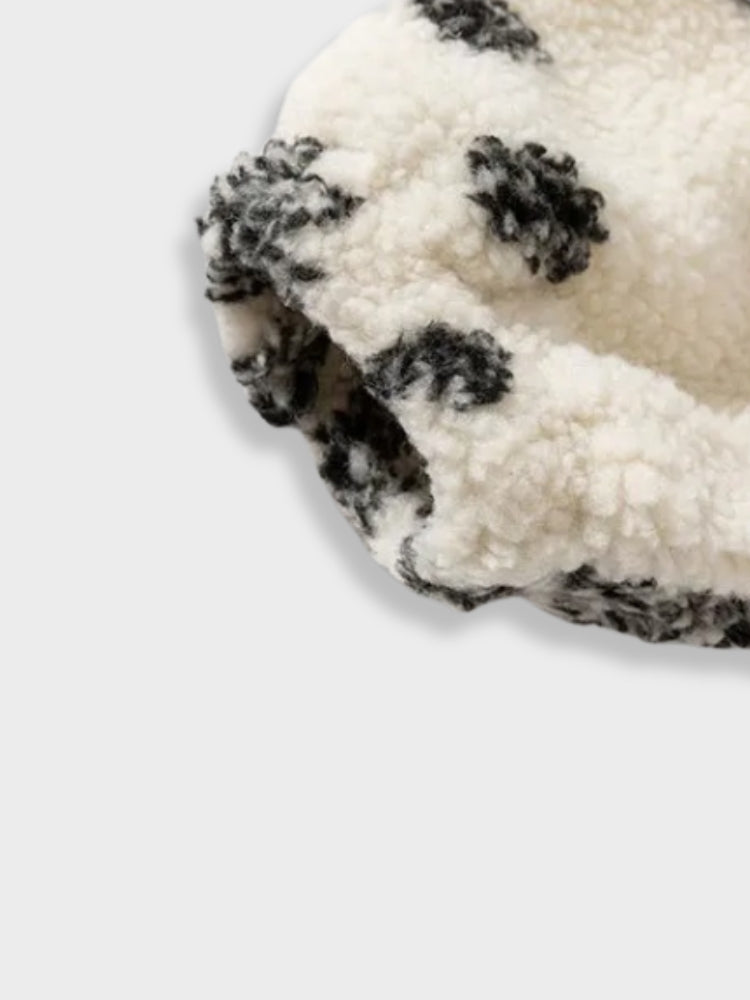 OVERSIZED FLEECE JACKET WITH BLACK PAISLEY PATTERN