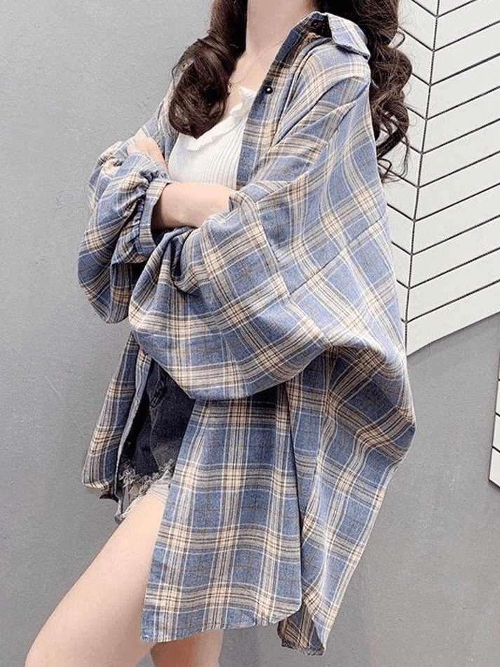 OVERSIZED PLAID SHIRT IN BLUE AND TAN WITH COMFORTABLE LOOSE FIT