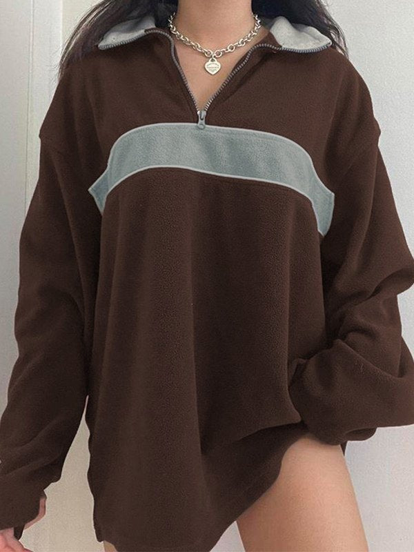 OVERSIZED SWEATSHIRT WITH BROWN AND LIGHT BLUE RETRO SPORTS FLEECE DESIGN