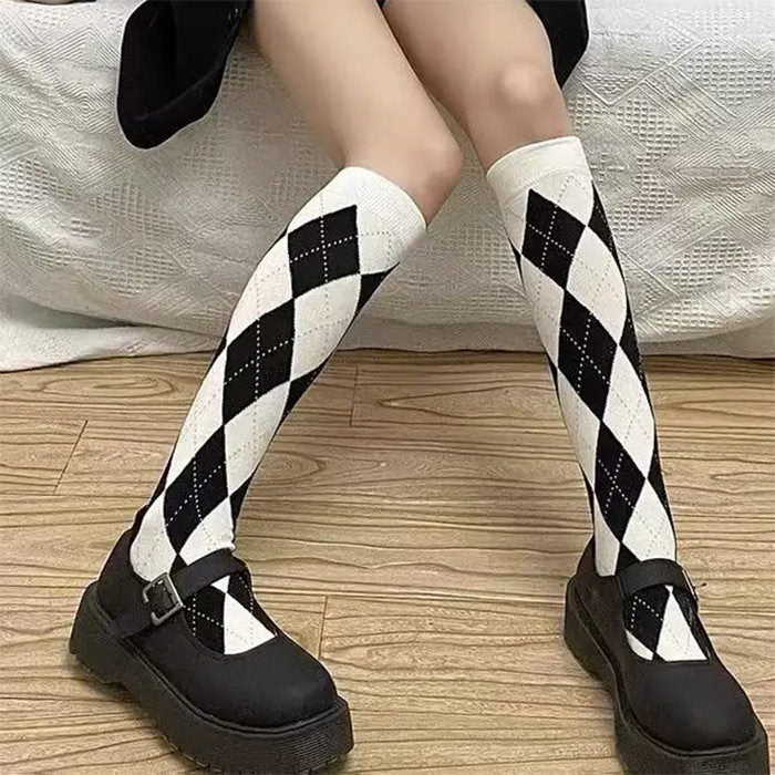 PAIR OF WHITE ARGYLE SOCKS FOR MEN AND WOMEN