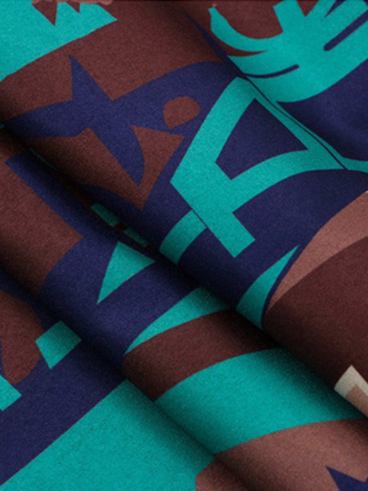 PATTERNED SHIRT AND SHORTS SET WITH UNIQUE DESIGN FOR LOOSE FIT