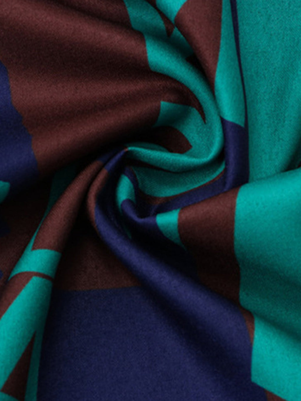 PATTERNED SHIRT AND SHORTS SET WITH UNIQUE DESIGN FOR LOOSE FIT