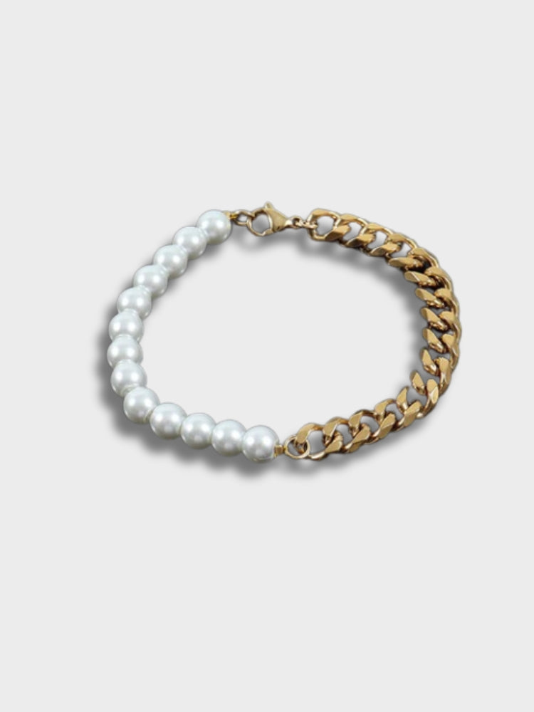 PEARL AND CHAIN BRACELET ELEGANT ACCESSORY FOR EVERY OCCASION
