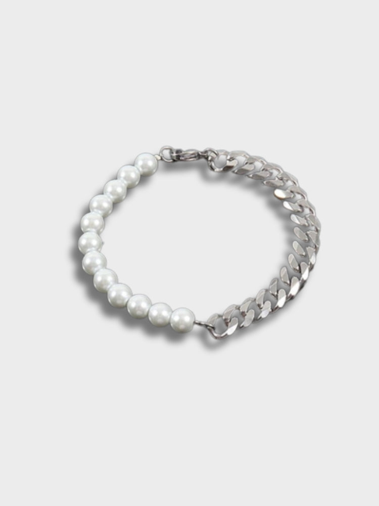 PEARL AND CHAIN BRACELET ELEGANT ACCESSORY FOR EVERY OCCASION