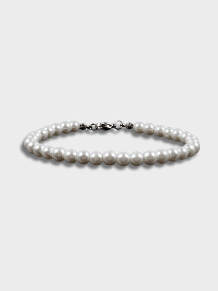 PEARL BEADED BRACELET WITH DARK CLASP - ELEGANT JEWELRY ACCESSORY