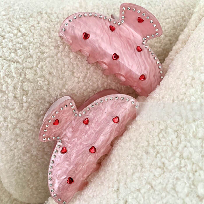 PINK HEART HAIR CLAW CLIP FOR HAIR STYLING AND ACCESSORIES