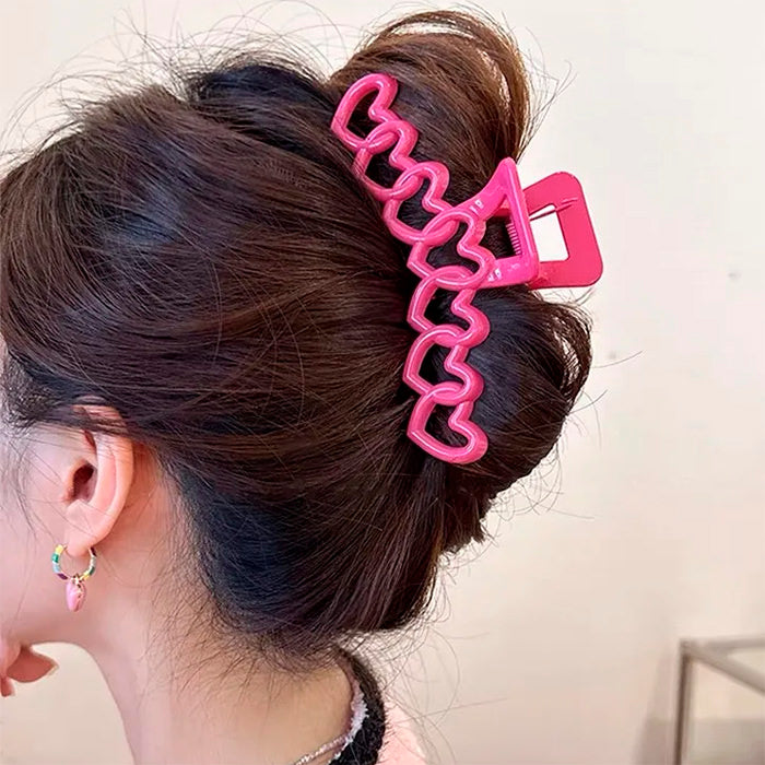 PINK HEART-SHAPED HAIR CLAW WITH Y2K HEARTS HAIR DESIGN