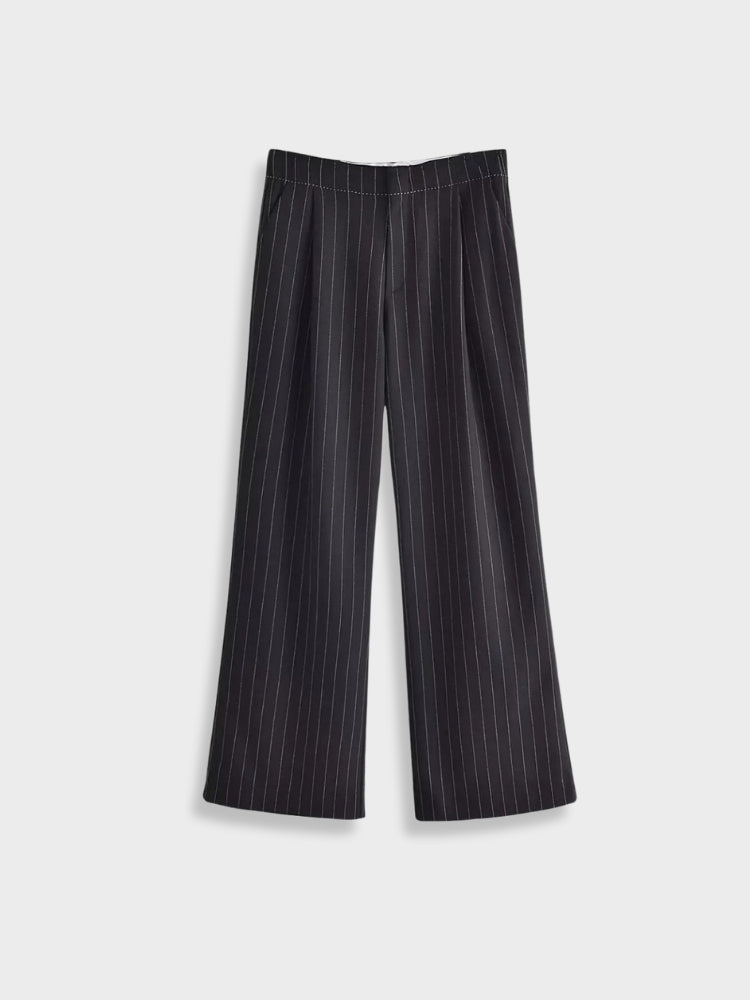 PINSTRIPE BLAZER AND PANTS SUIT WITH COMFORTABLE FIT FOR MULTIPLE SIZES