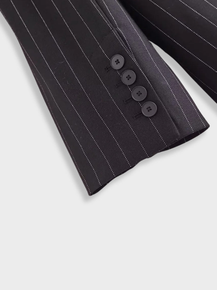 PINSTRIPE BLAZER AND PANTS SUIT WITH COMFORTABLE FIT FOR MULTIPLE SIZES