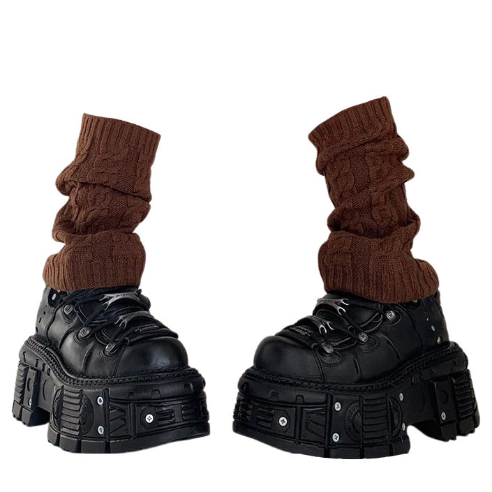PLATFORM SHOES WITH BROWN LEG WARMERS SET FOR FASHION STYLING