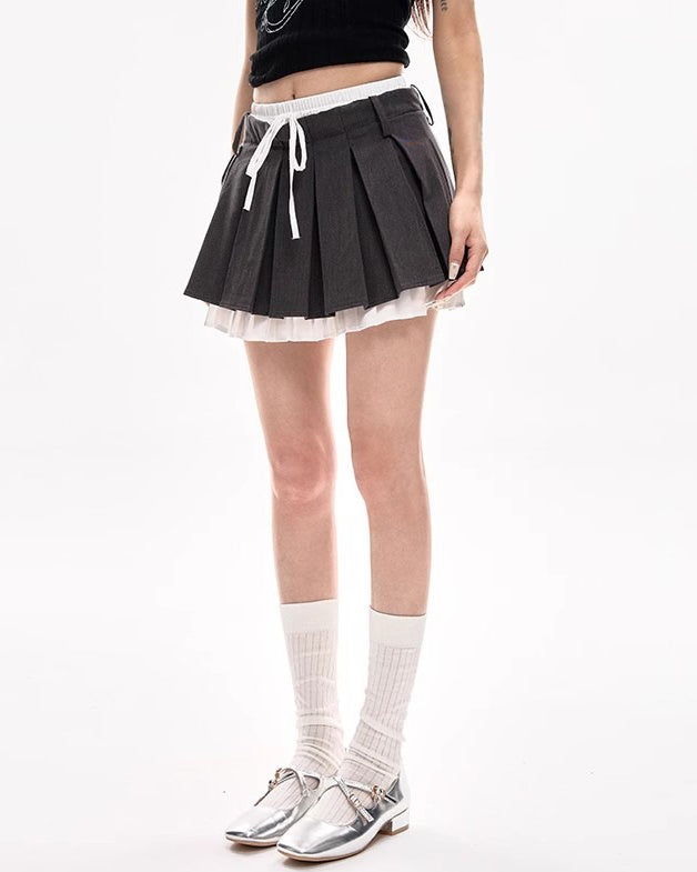 PLEATED MINI SKIRT CONTRAST LACE UNDERSKIRT