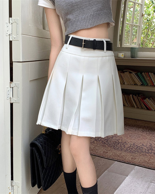 PLEATED SKIRT: AUDREY WHITE AND BLACK, SEMI-FORMAL OCCASIONS