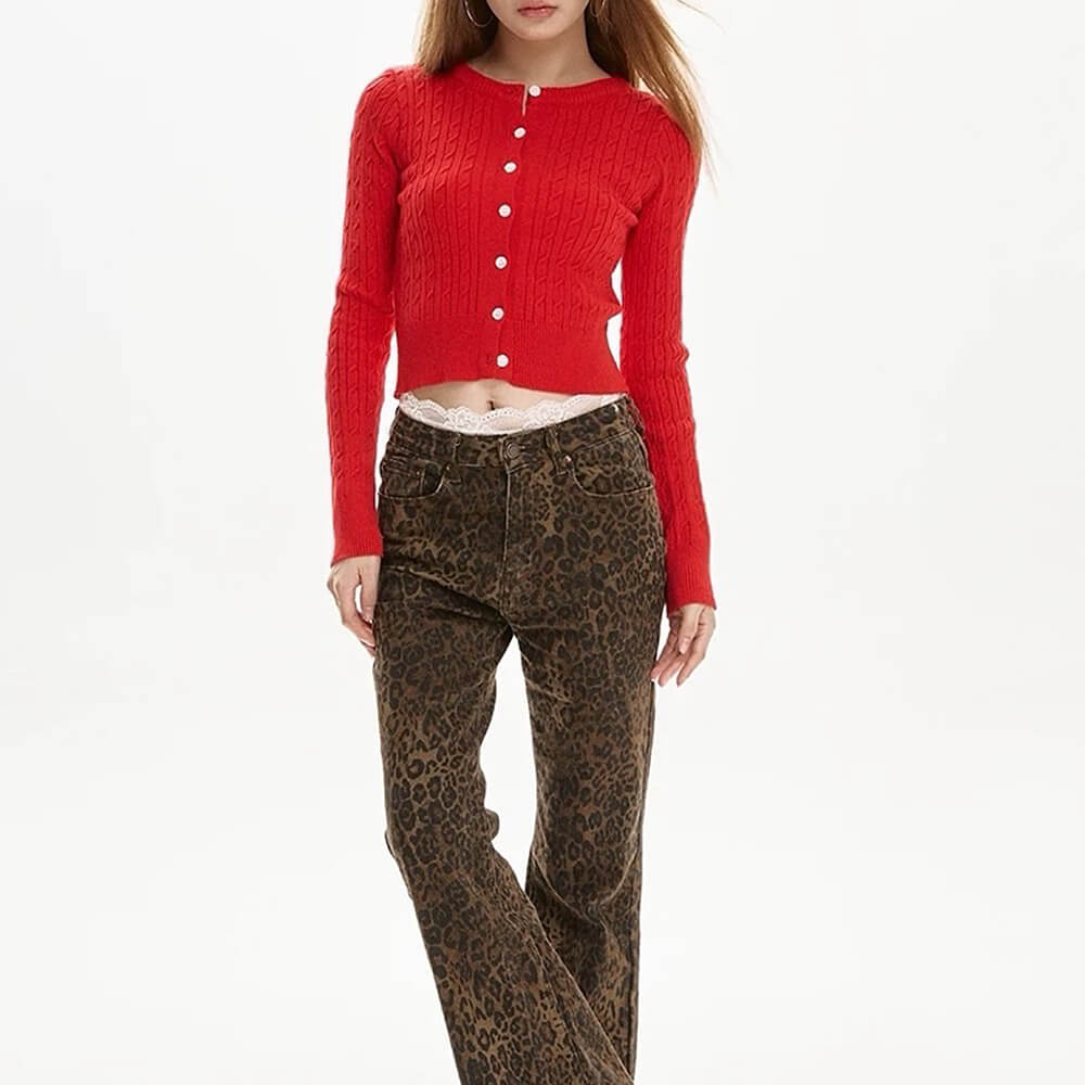 RED CABLE CROPPED CARDIGAN TIMELESS DESIGN