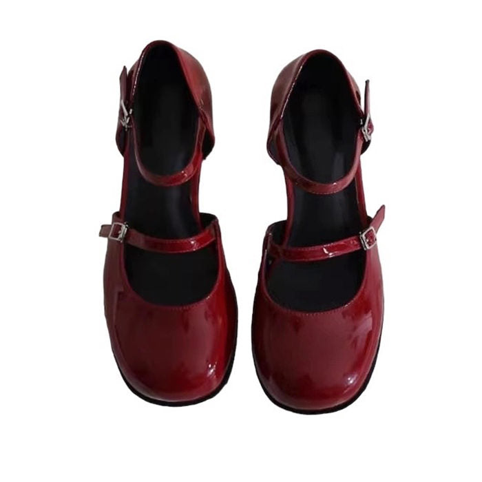 RED PATENT LEATHER MARY JANE SHOES