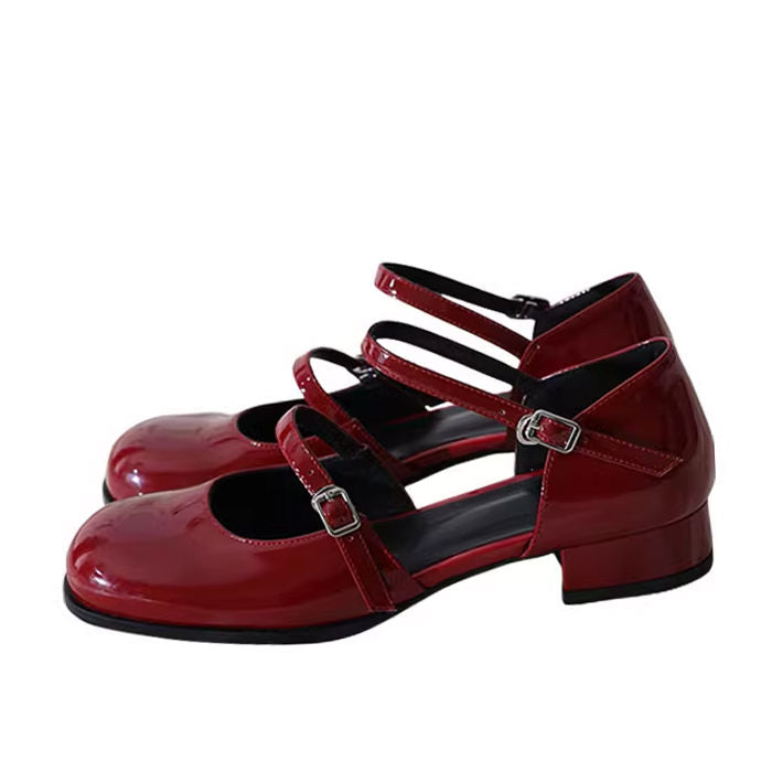 RED PATENT LEATHER MARY JANE SHOES