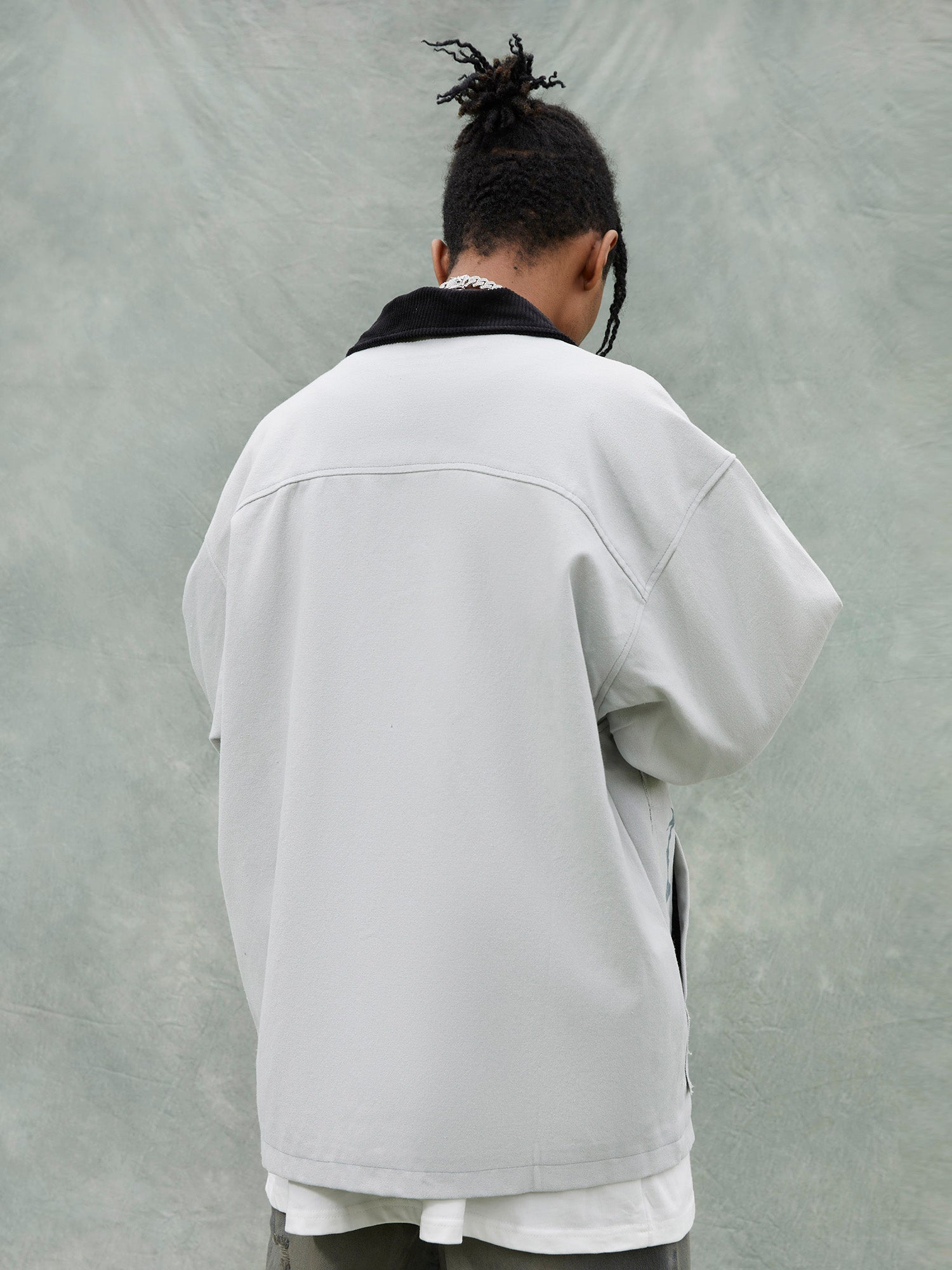 RETRO BASEBALL JACKET THORN ROSE DESIGN WITH DISTRESSED JEANS ENSEMBLE