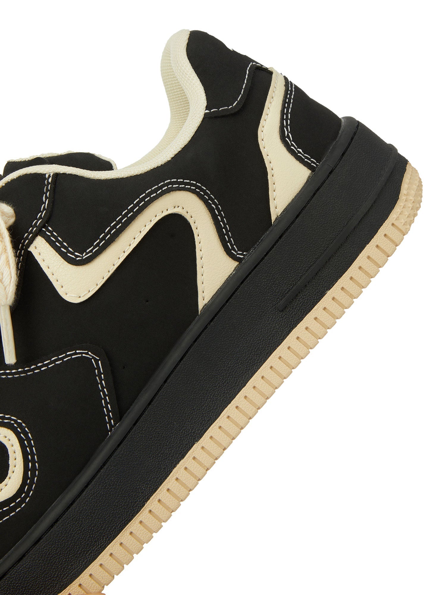 ROUND TOE CASUAL SNEAKERS BLACK AND BEIGE