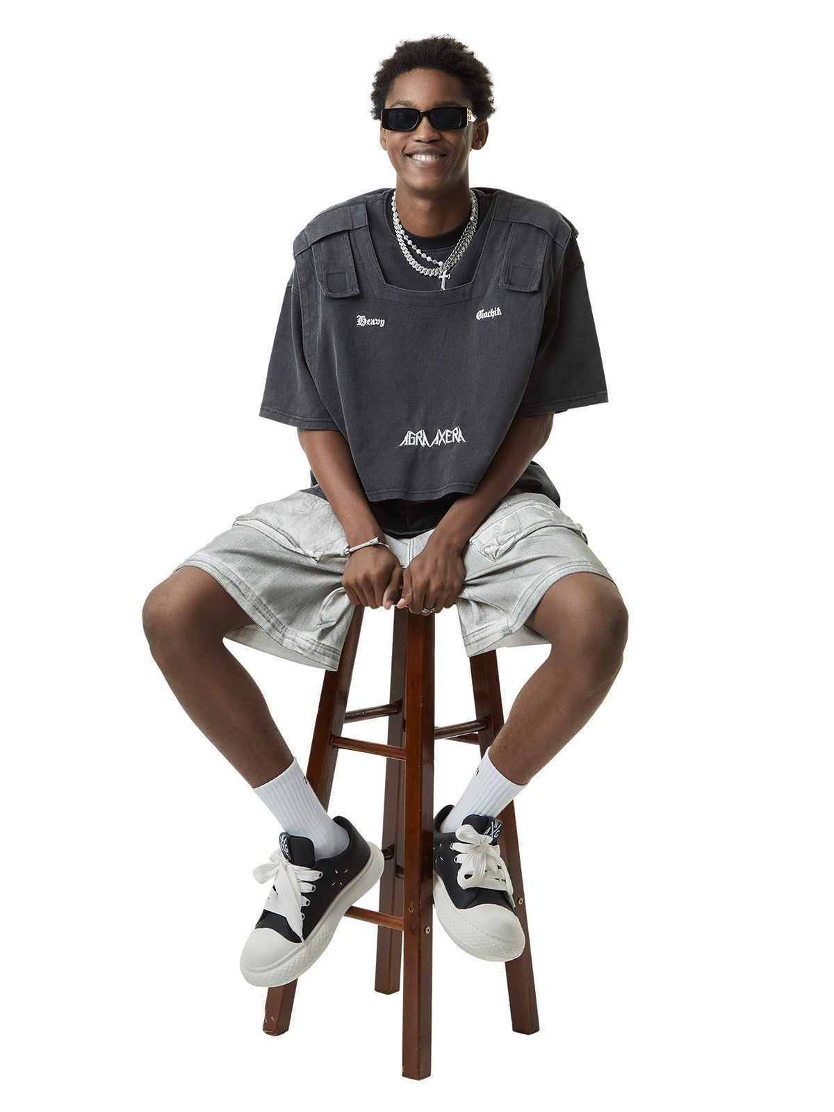 SHORT SLEEVE PULLOVER FOR YOUNG MEN IN STREETWEAR STYLE