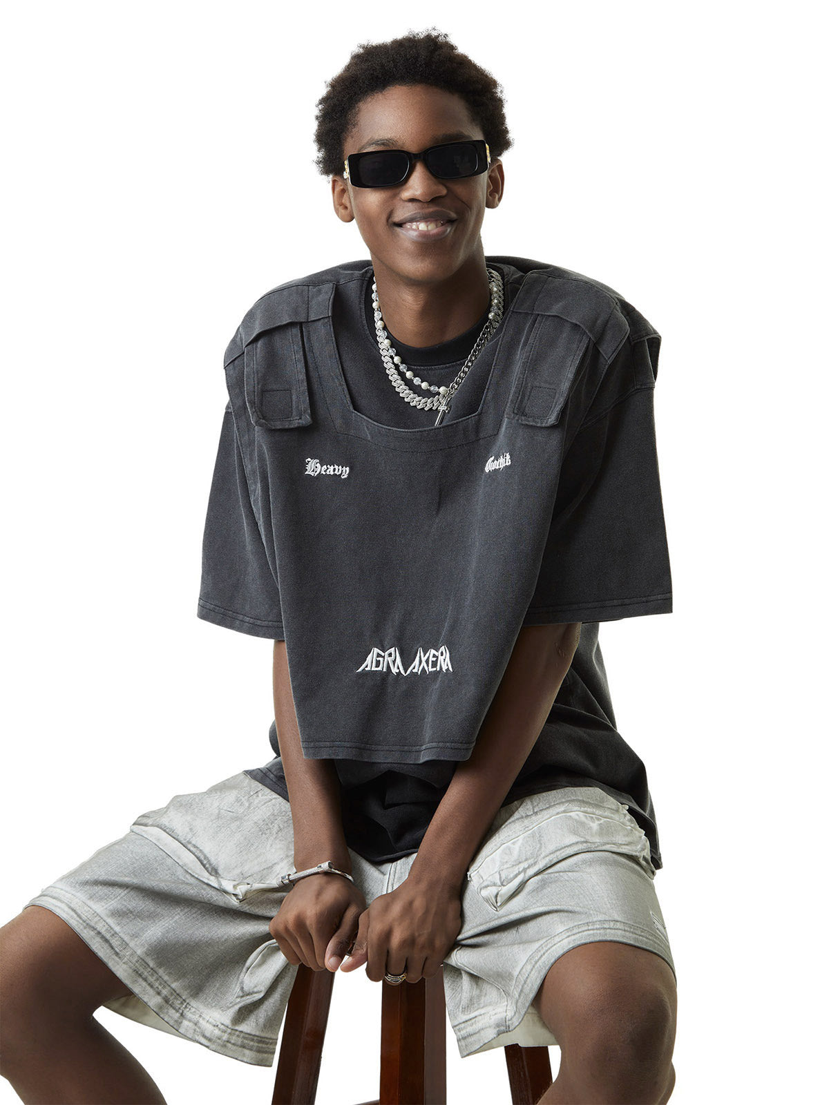 SHORT SLEEVE PULLOVER FOR YOUNG MEN IN STREETWEAR STYLE