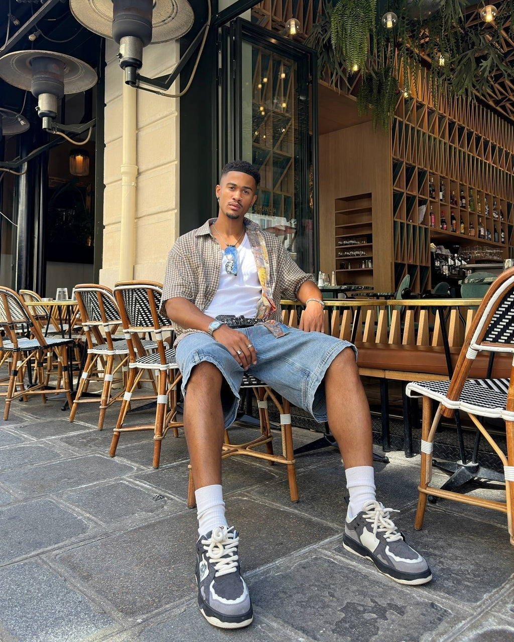 SHORT-SLEEVED BUTTON-DOWN SHIRT WITH ABSTRACT PRINT AND LAPEL COLLAR