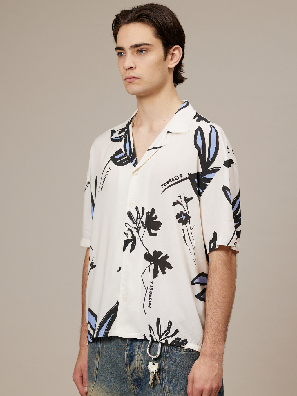 SHORT-SLEEVED SHIRT ANTIQUE WHITE FLOWER PRINT WEARS SIZE LARGE