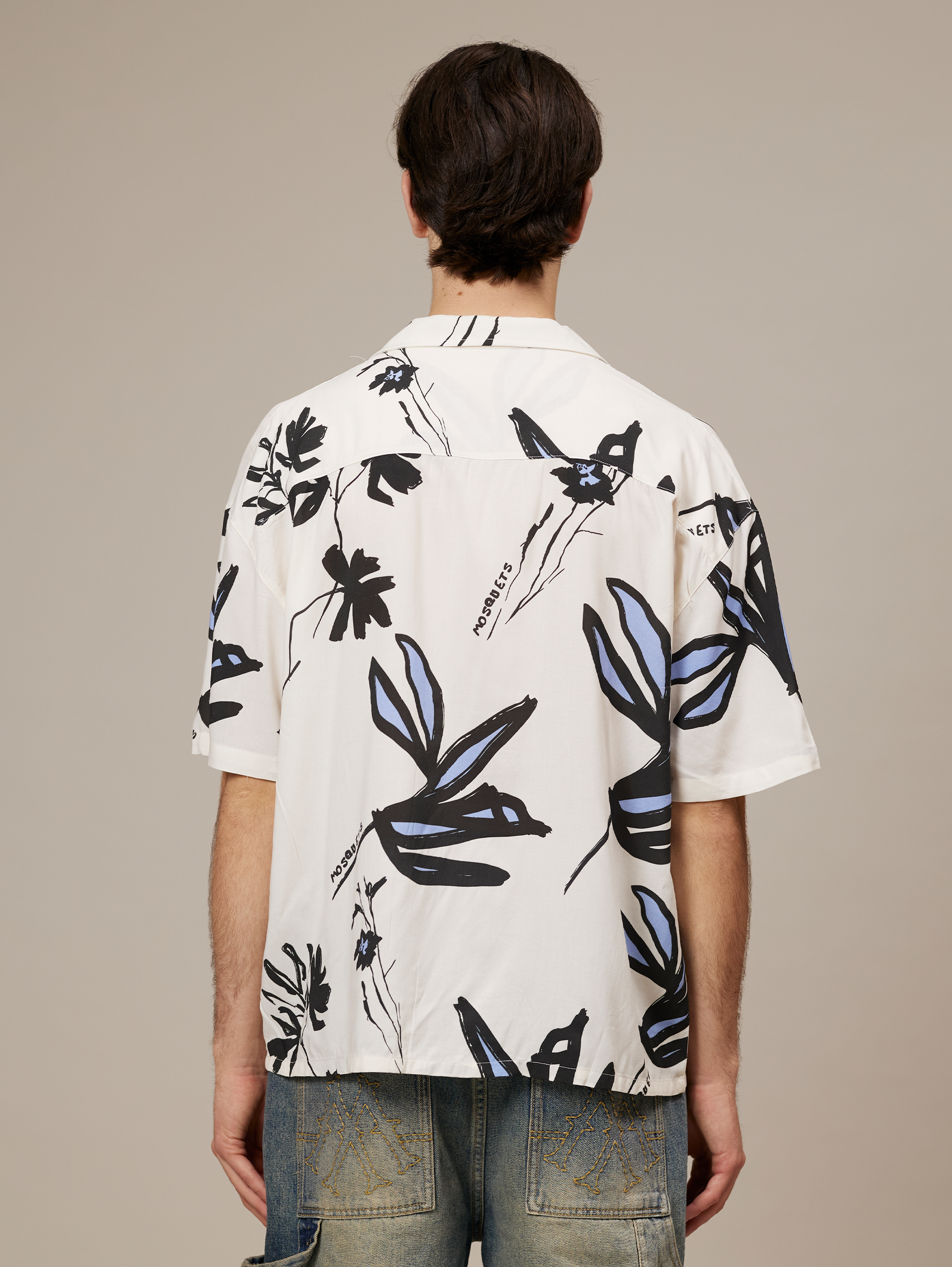 SHORT-SLEEVED SHIRT ANTIQUE WHITE FLOWER PRINT WEARS SIZE LARGE