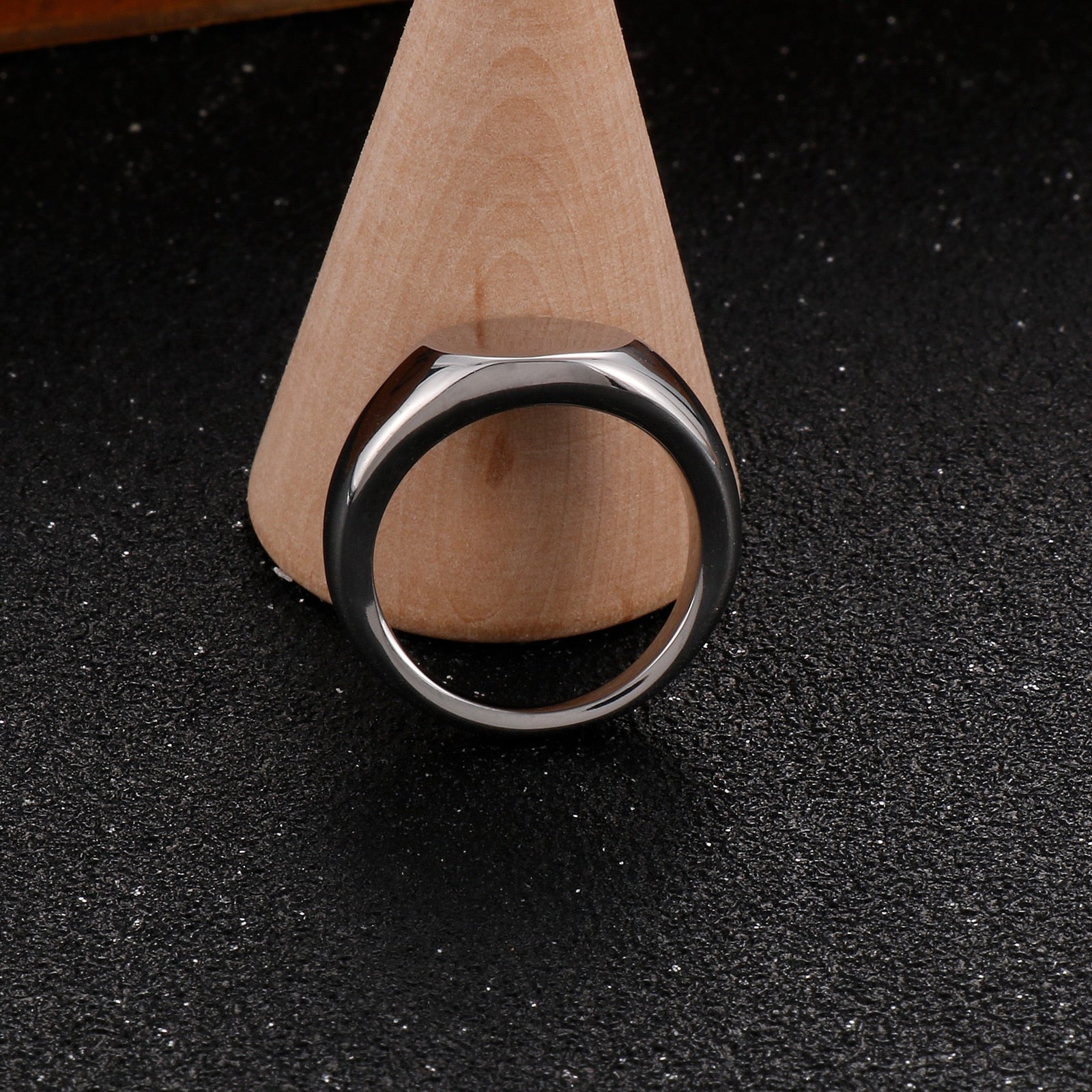 SIGNET RING SET OF TWO - CASUAL RINGS FOR EVERYDAY WEAR