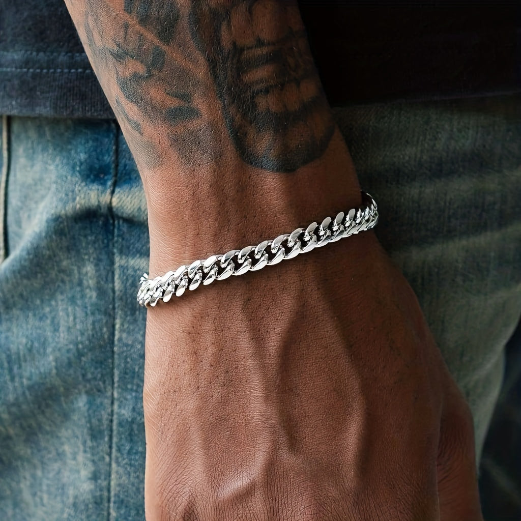 SILVER CURB CHAIN BRACELET WITH 18K GOLD PLATED FINISH