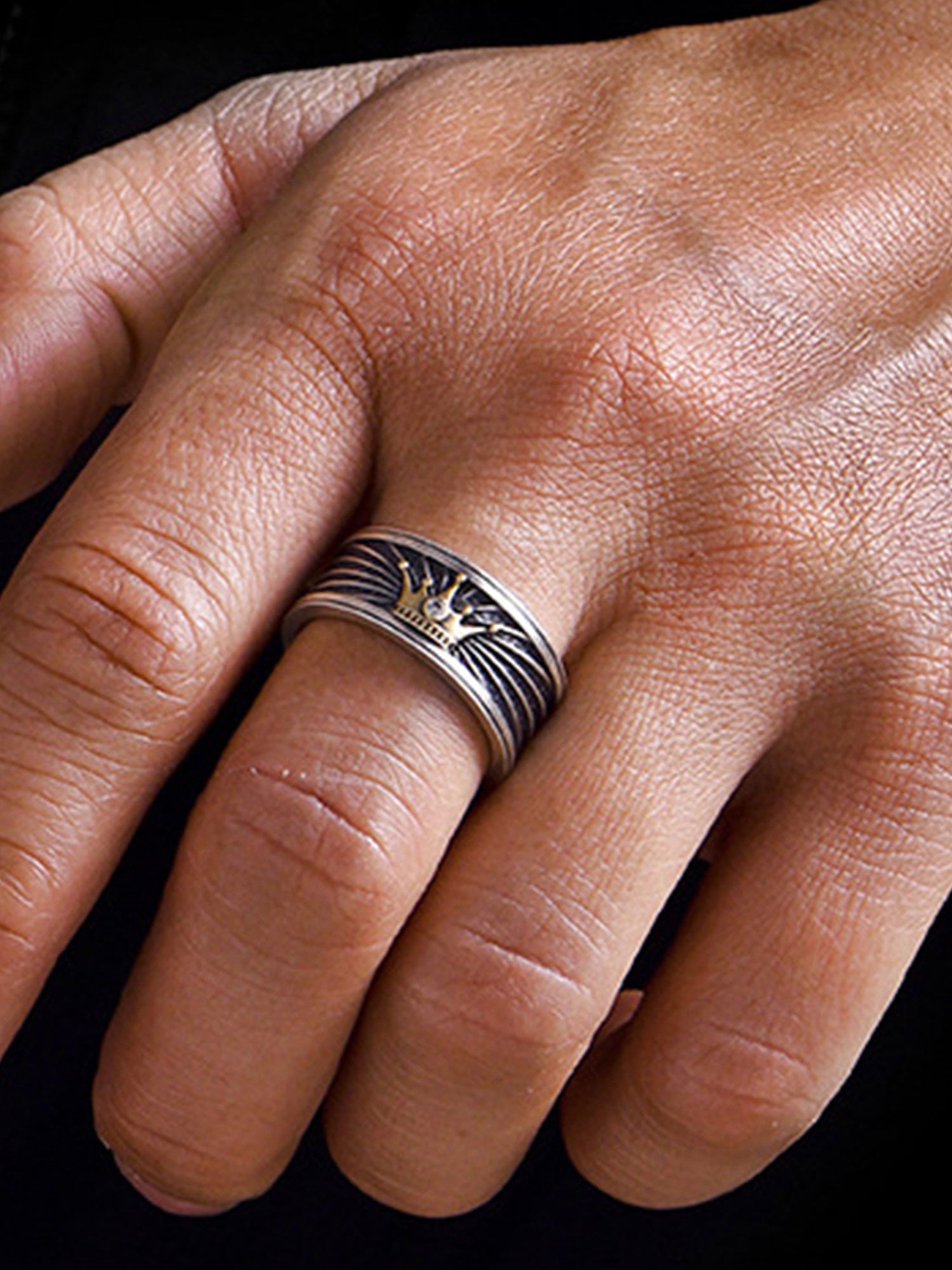 SILVER RING WITH GOLDEN CROWN AND TEXTURED BAND