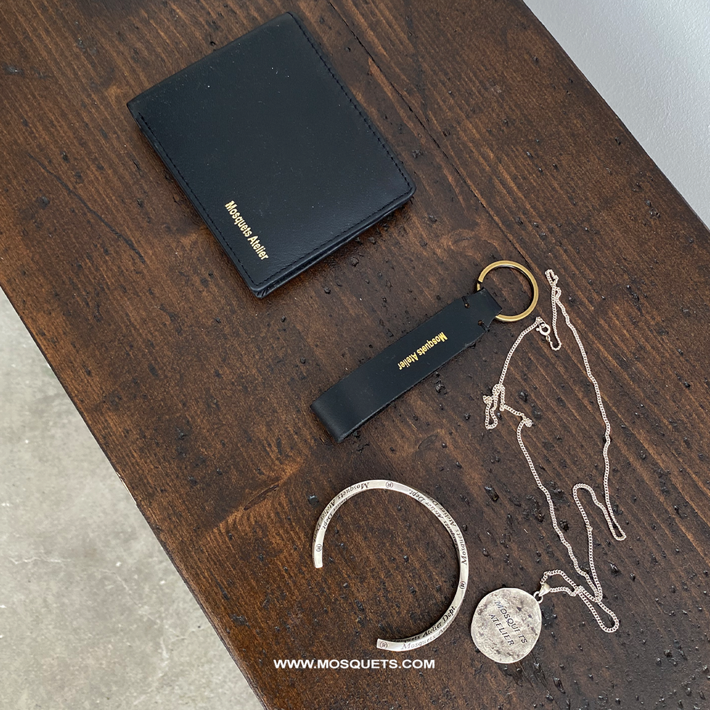 SILVER TWISTED BANGLE WITH ENGRAVING FEATURES ADJUSTABLE